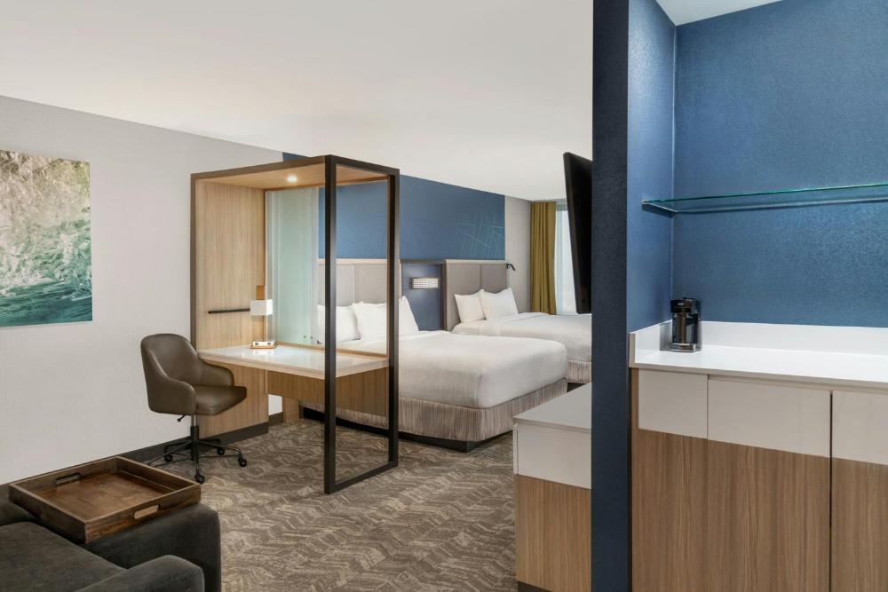 Suite, 2 Queen interior